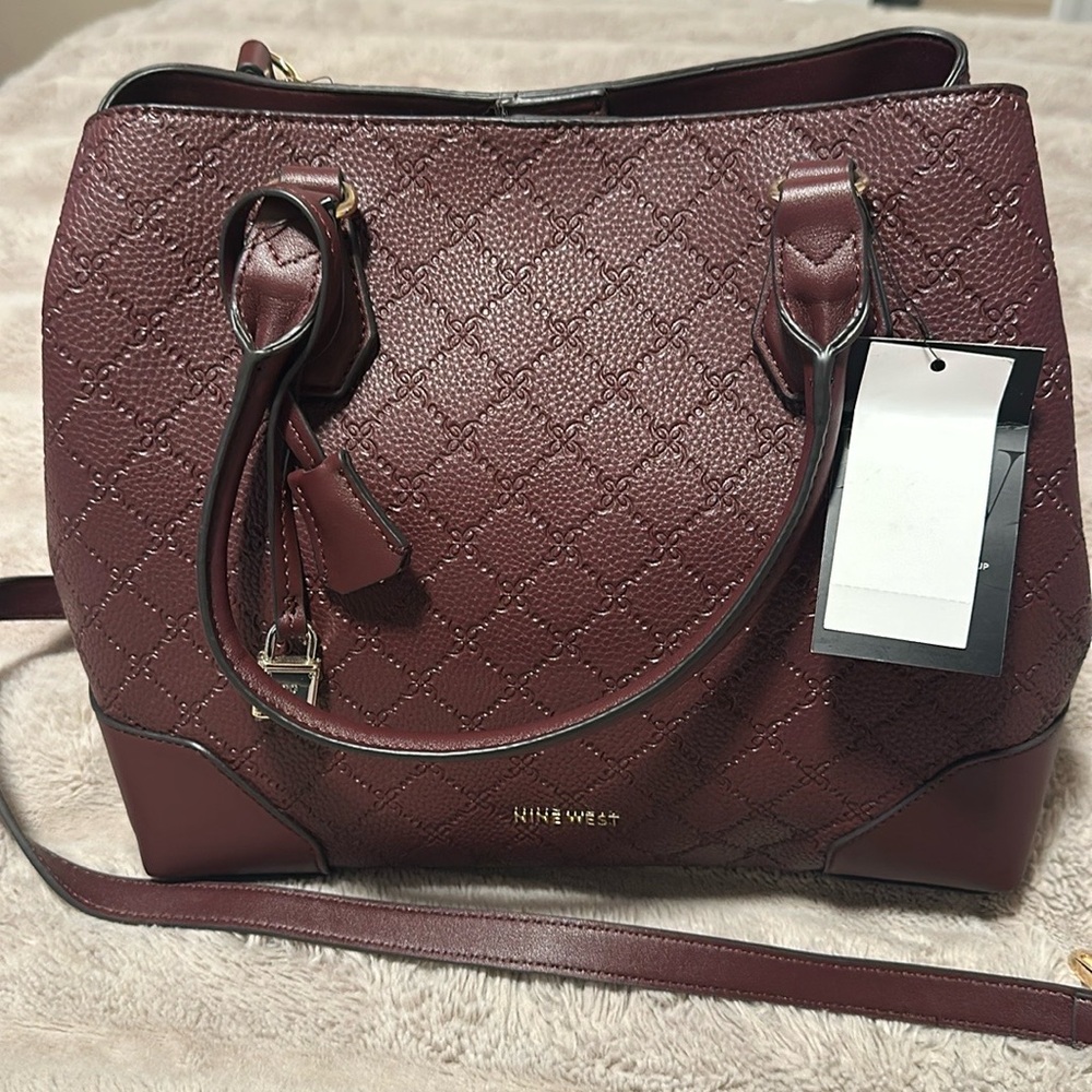 Nine West burgundy purse with detachable shoulder strap